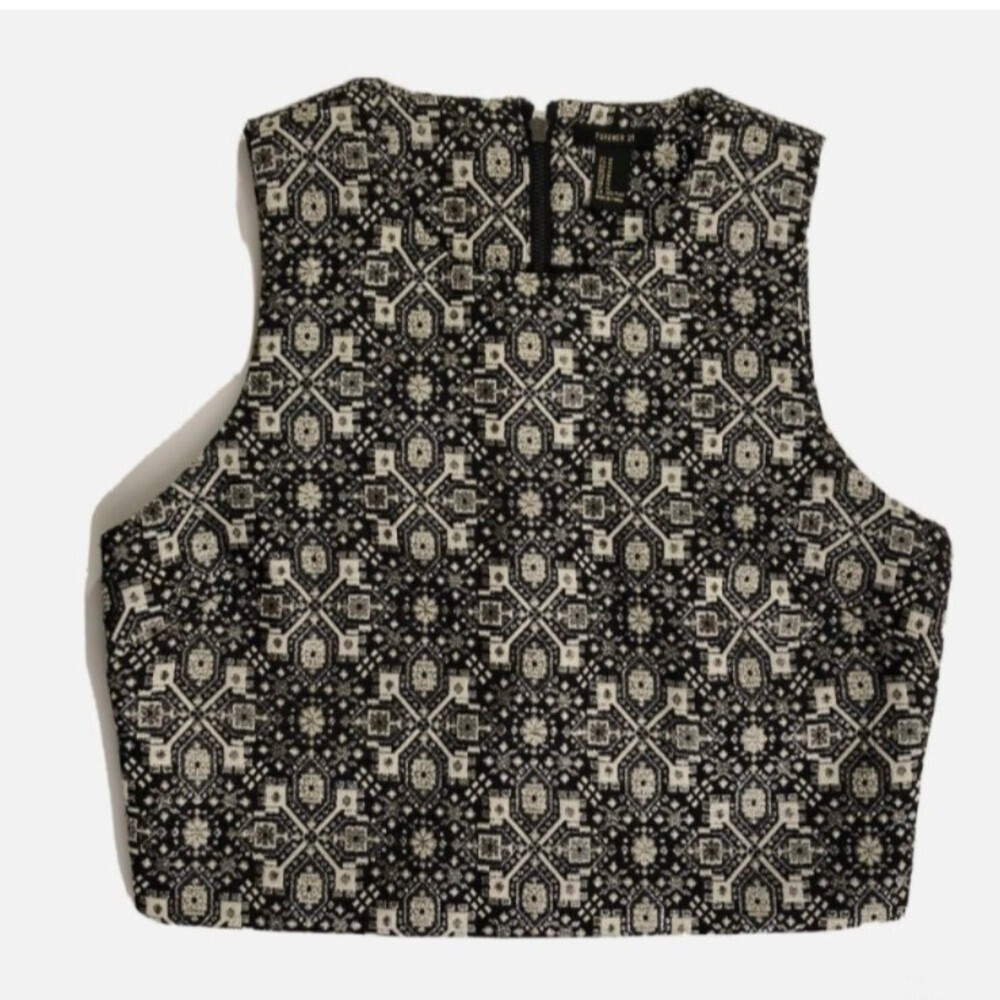 NWT - Forever 21 Women's Cropped Sleeveless Top